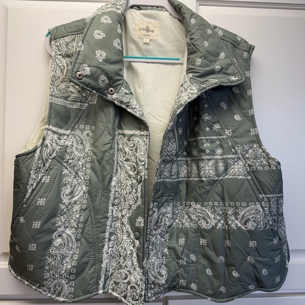 Umgee Olive Paisley Quilted Vest